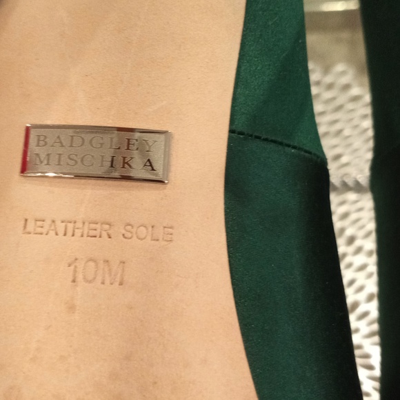 Badgley Mischka Satin Emerald Green size 10 women's heels - Picture 5 of 6